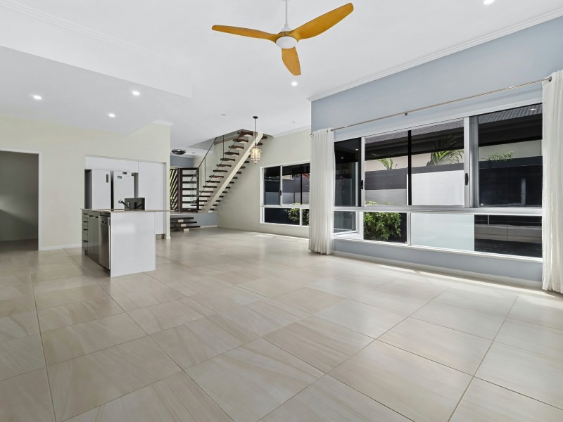 47 Freshwater Ave, Palm Cove QLD 4879