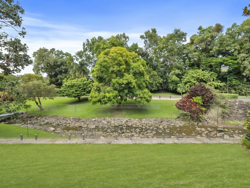 47 Freshwater Ave, Palm Cove QLD 4879