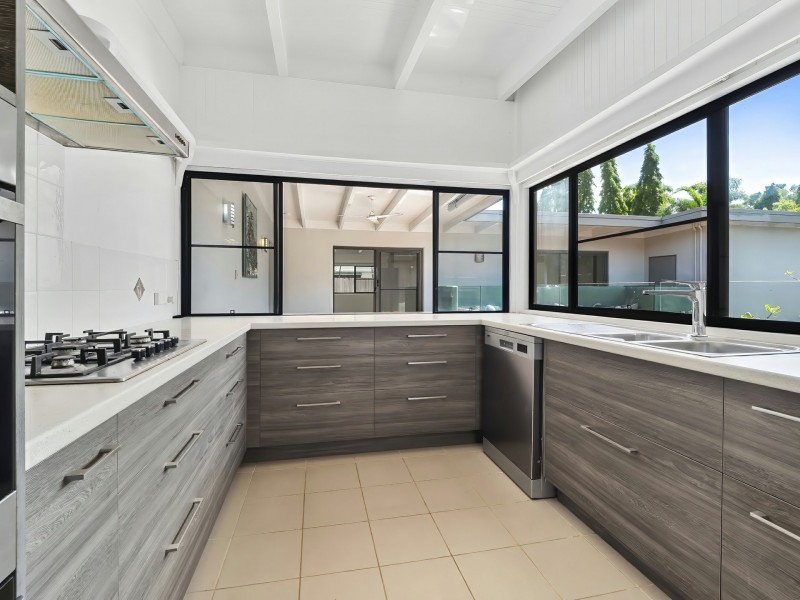 11 Euston Close, Clifton Beach QLD 4879