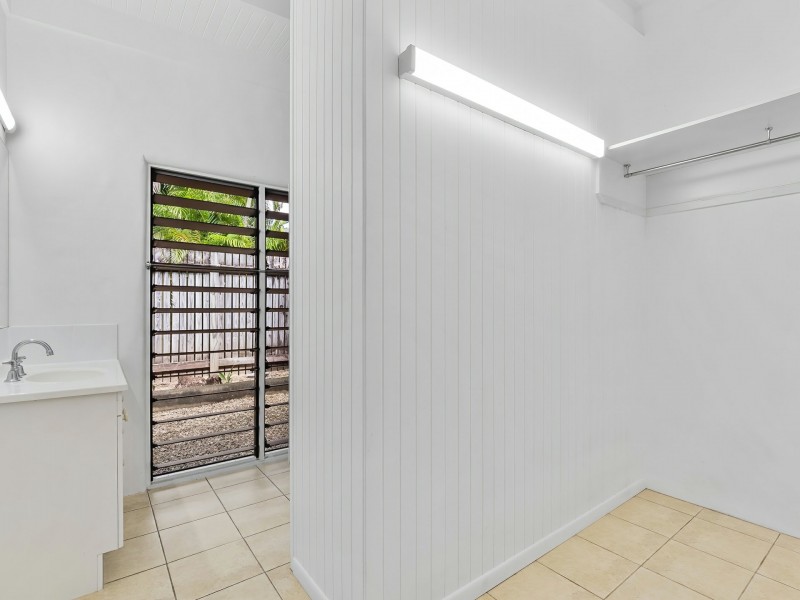 11 Euston Close, Clifton Beach QLD 4879