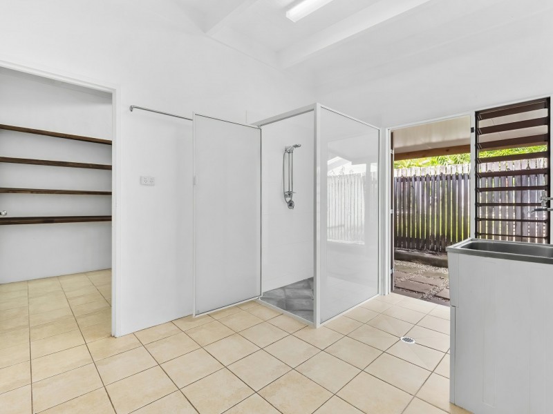 11 Euston Close, Clifton Beach QLD 4879