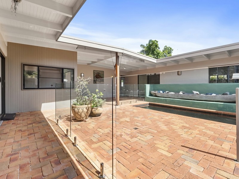 11 Euston Close, Clifton Beach QLD 4879