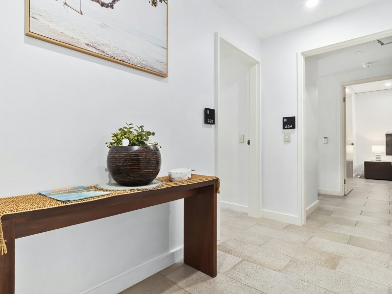 224-225/5 Triton Street, Palm Cove QLD 4879