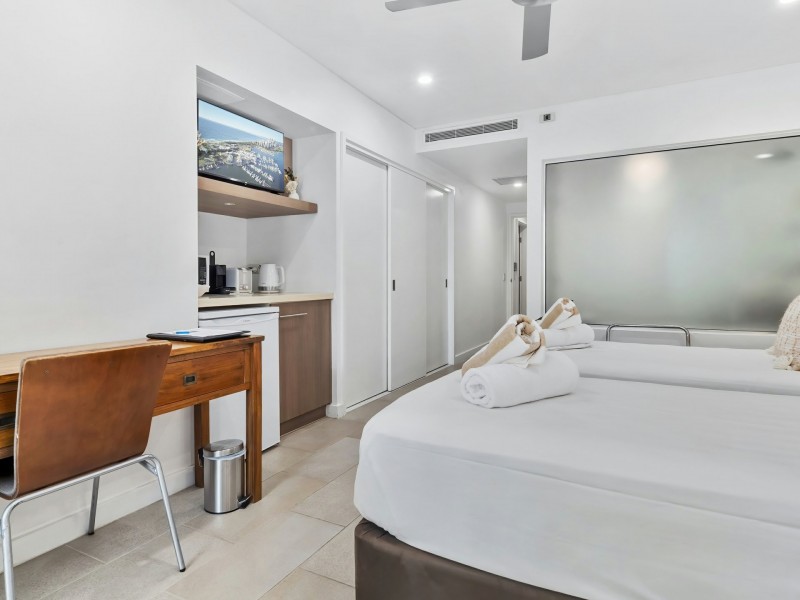 224-225/5 Triton Street, Palm Cove QLD 4879