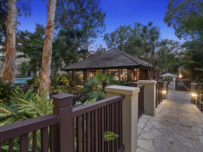 224-225/5 Triton Street, Palm Cove QLD 4879