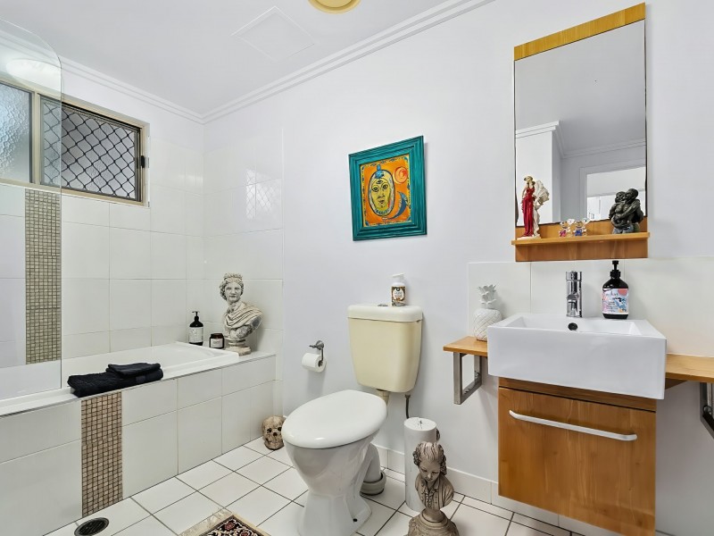 1202/44-62 Clifton Road, Clifton Beach QLD 4879