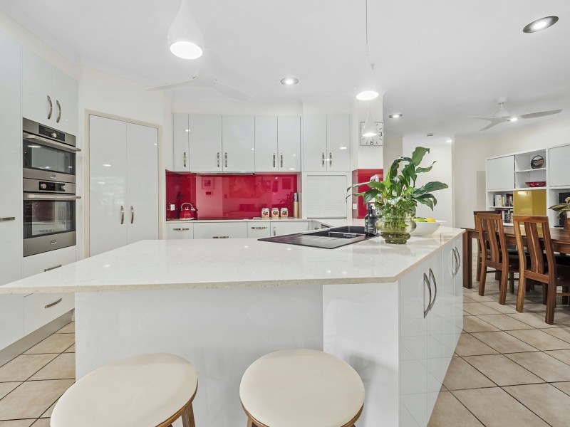 14 Ilse Close, Clifton Beach QLD 4879