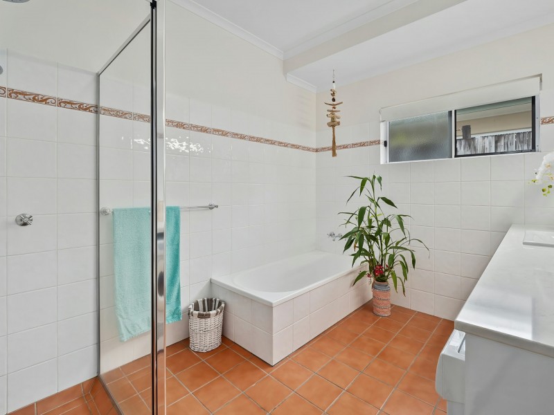 14 Ilse Close, Clifton Beach QLD 4879