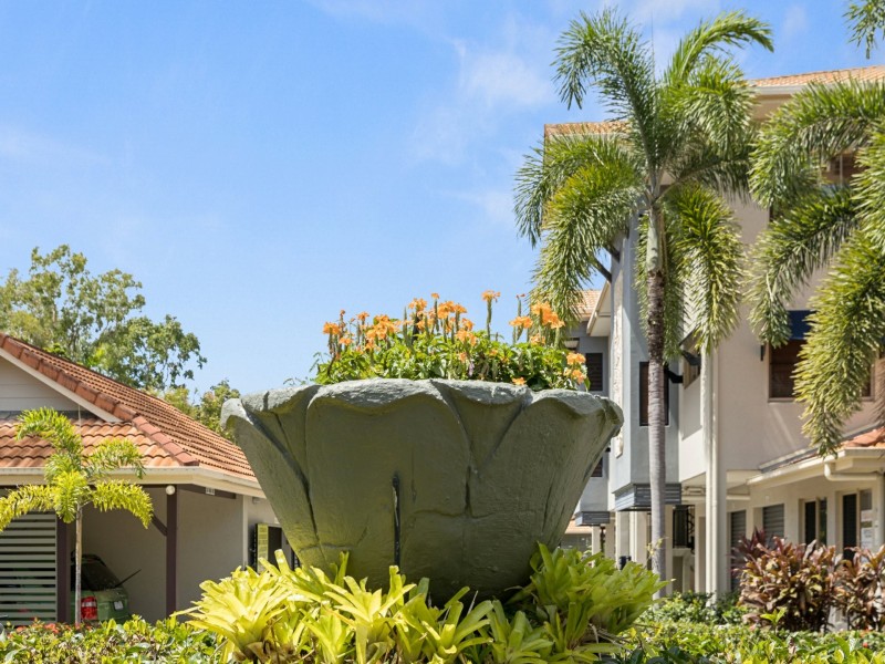 2205/40-42 Clifton Road, Clifton Beach QLD 4879