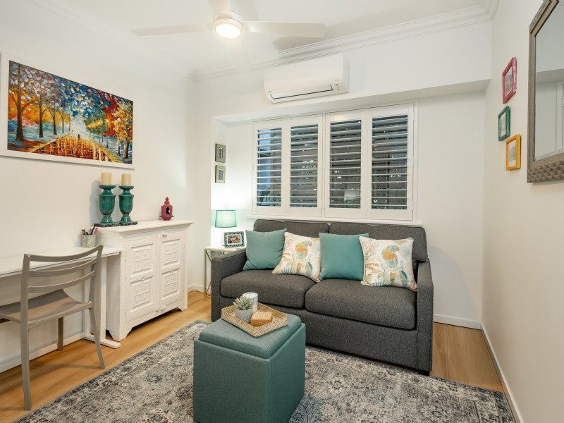 2205/40-42 Clifton Road, Clifton Beach QLD 4879