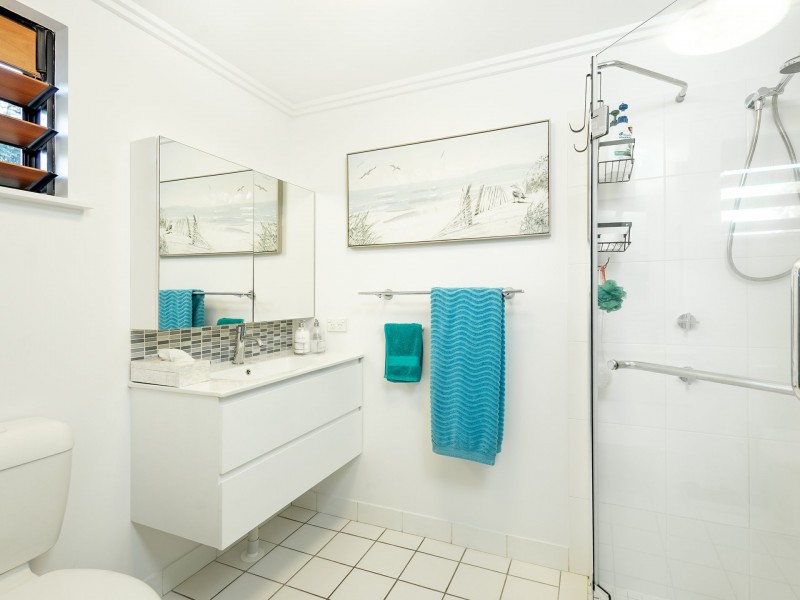 2205/40-42 Clifton Road, Clifton Beach QLD 4879