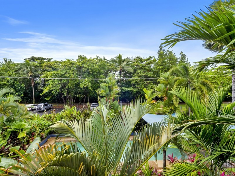 17/61-63 Sims Esplanade, Yorkeys Knob QLD 4878