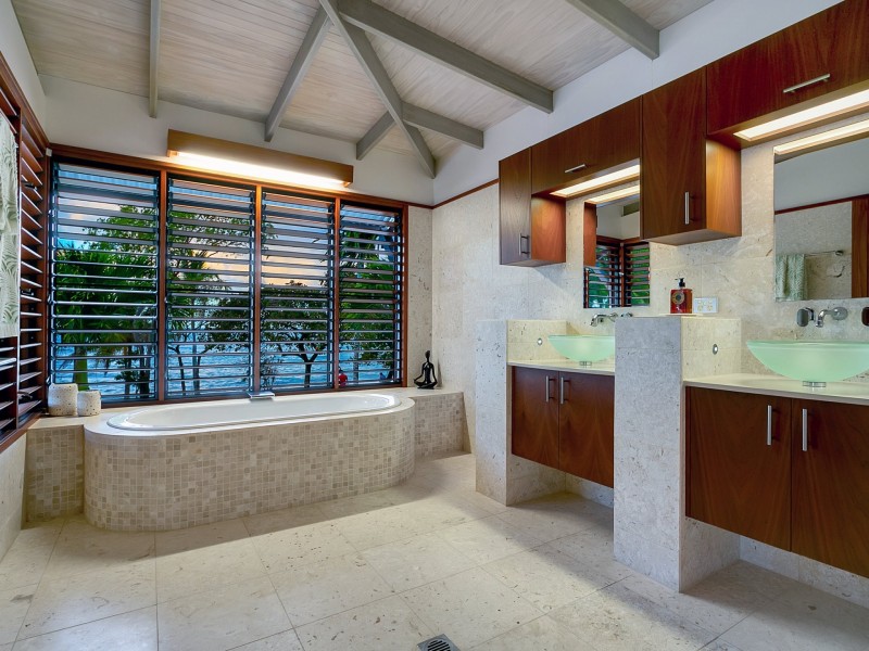 1/61-67 Arlington Esplanade, Clifton Beach QLD 4879