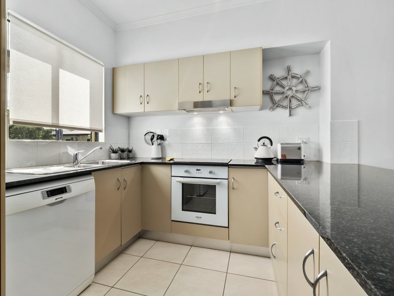 7/516-518 Varley Street, Yorkeys Knob QLD 4878