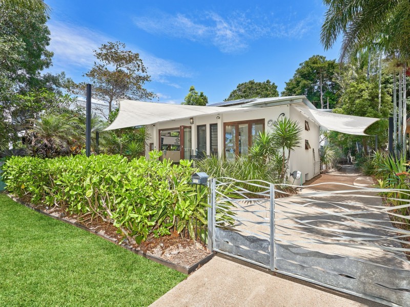 101 Upolu Esplanade, Clifton Beach QLD 4879