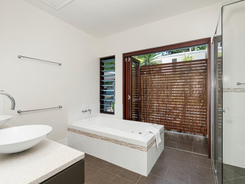 101 Upolu Esplanade, Clifton Beach QLD 4879