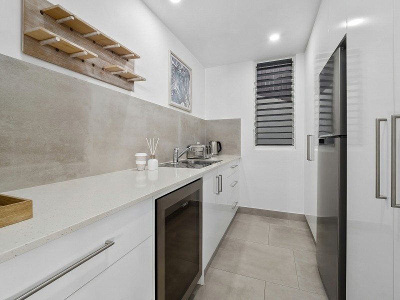 25 Freshwater Avenue, Palm Cove QLD 4879