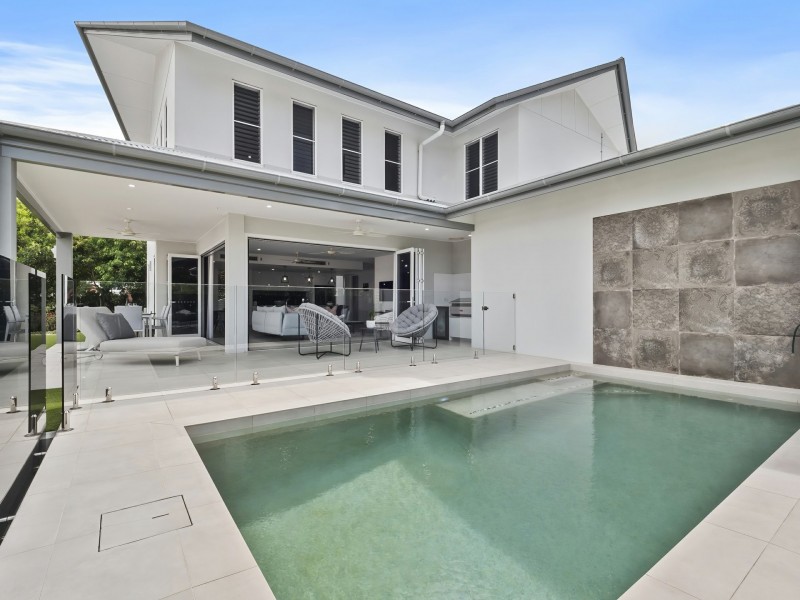 25 Freshwater Avenue, Palm Cove QLD 4879