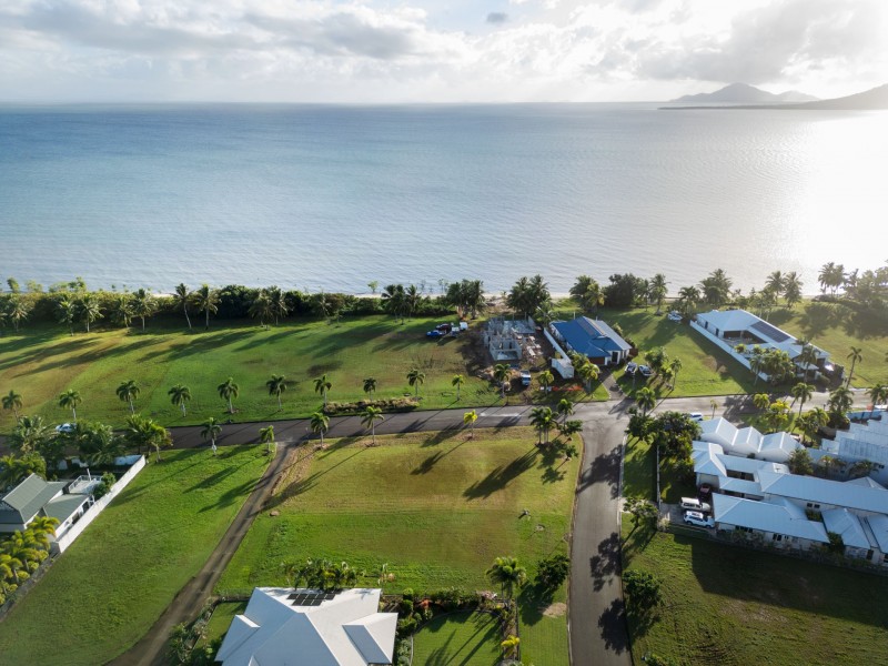 2 Poinciana Boulevard, Cardwell QLD 4849