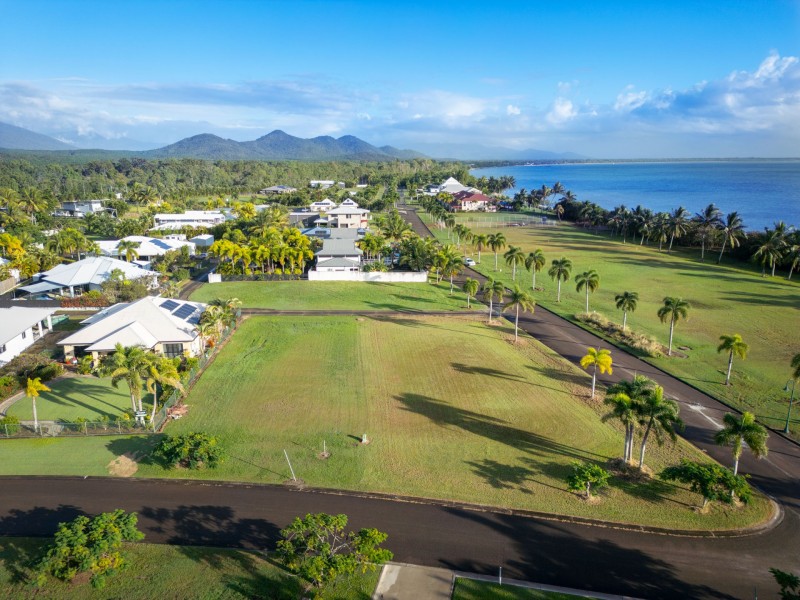 2 Poinciana Boulevard, Cardwell QLD 4849