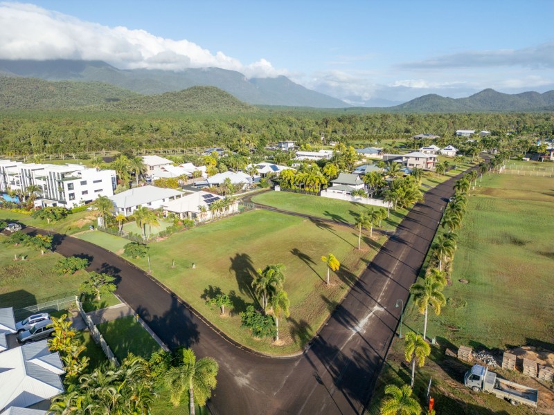 2 Poinciana Boulevard, Cardwell QLD 4849