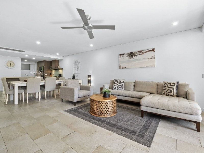 316/5 Triton Street, Palm Cove QLD 4879