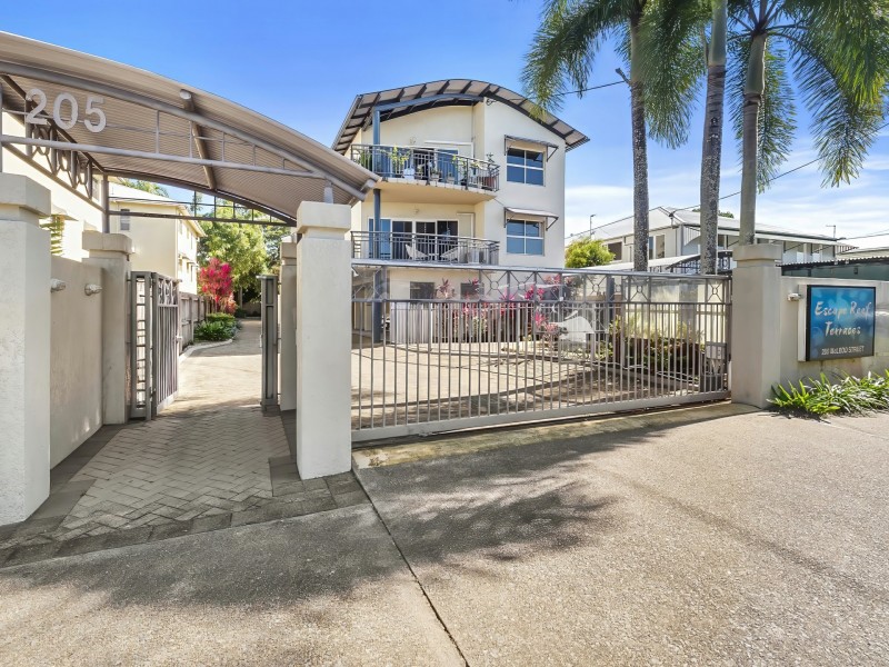 1/205 McLeod Street, Cairns North QLD 4870