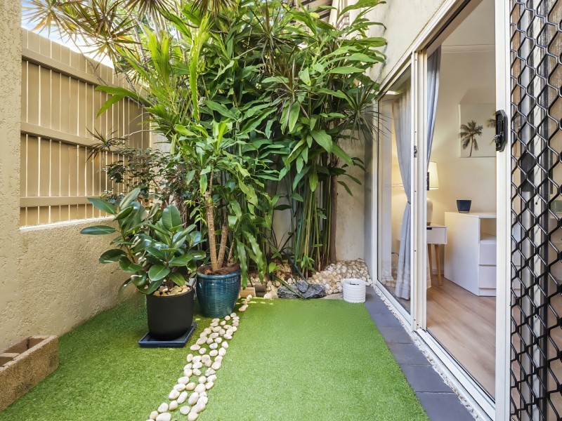 1/205 McLeod Street, Cairns North QLD 4870