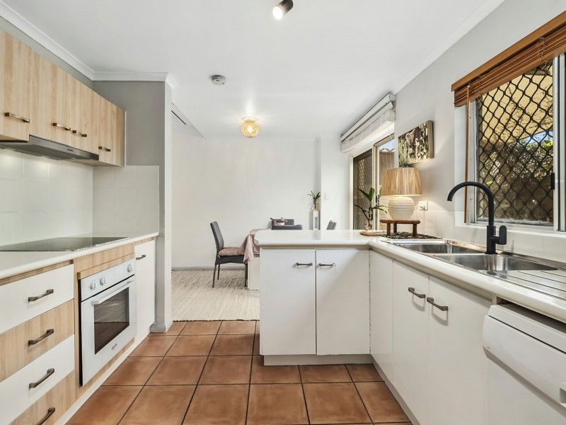 1/205 McLeod Street, Cairns North QLD 4870