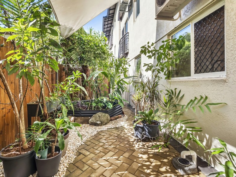 1/205 McLeod Street, Cairns North QLD 4870