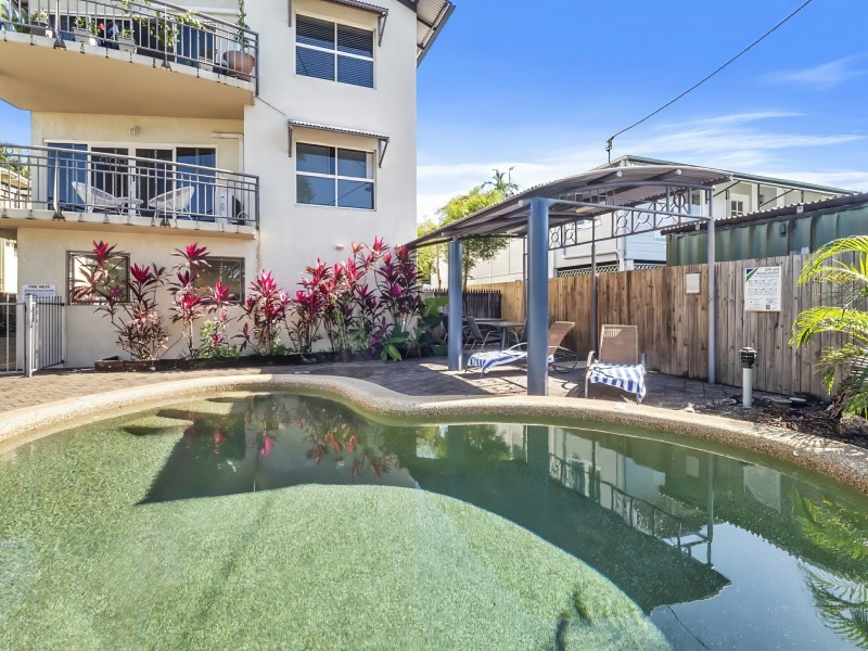 1/205 McLeod Street, Cairns North QLD 4870