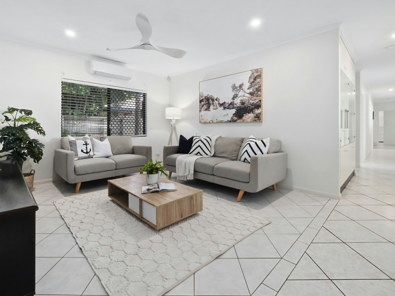 89 Cedar Road, Palm Cove QLD 4879