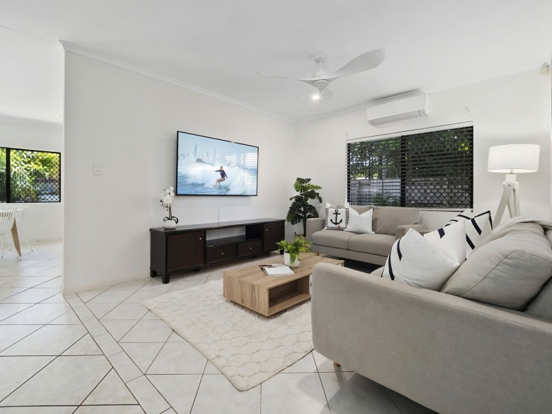 89 Cedar Road, Palm Cove QLD 4879