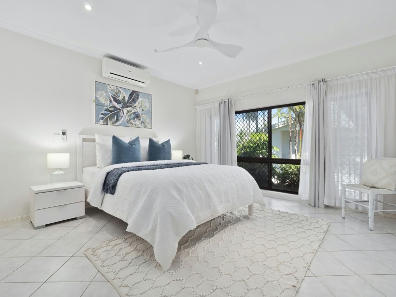 89 Cedar Road, Palm Cove QLD 4879