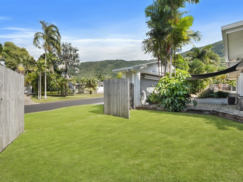 89 Cedar Road, Palm Cove QLD 4879