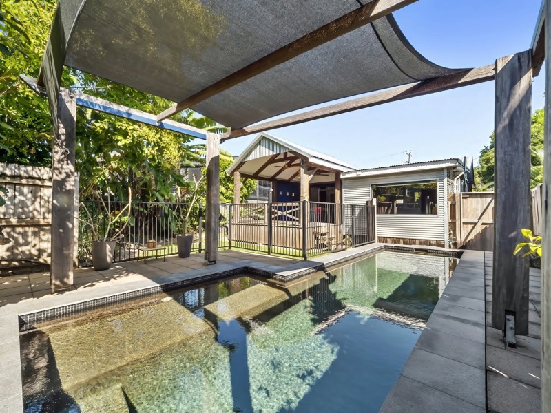 34 Christensen Street, Machans Beach QLD 4878