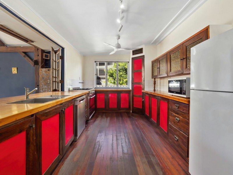 34 Christensen Street, Machans Beach QLD 4878