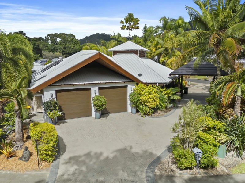 13 Lillian Road, Palm Cove QLD 4879