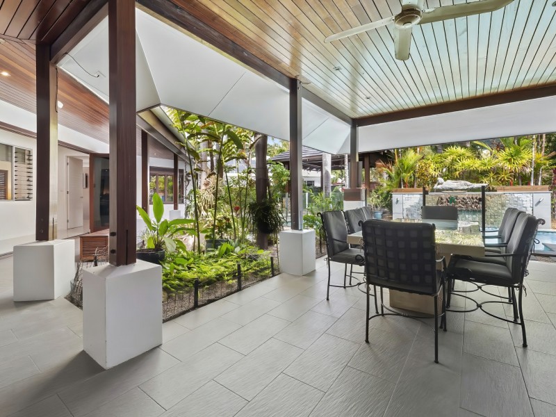 13 Lillian Road, Palm Cove QLD 4879