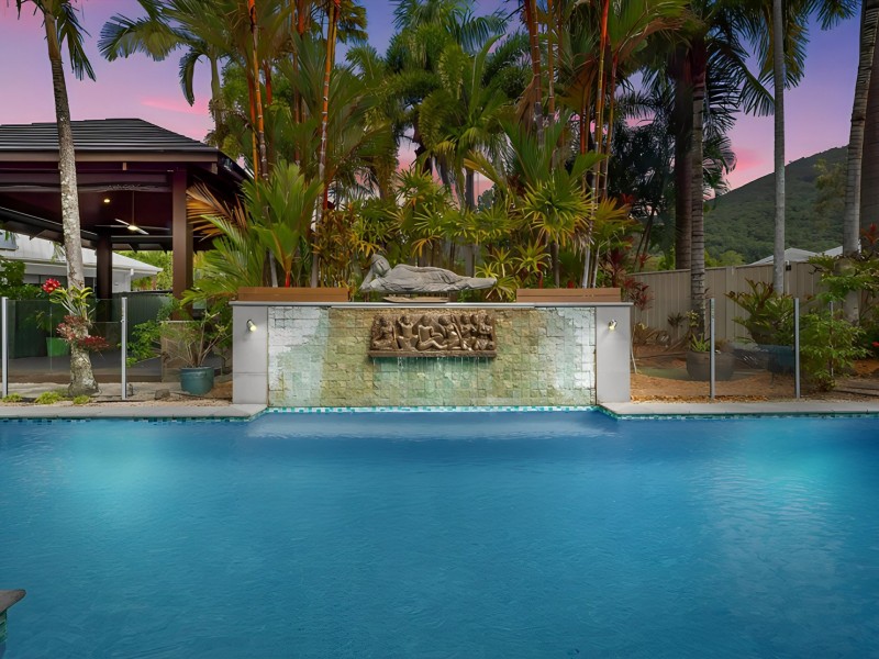 13 Lillian Road, Palm Cove QLD 4879