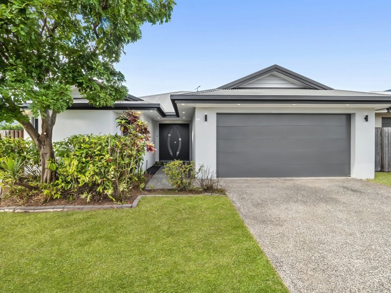 10 Pacific Place, Trinity Park QLD 4879