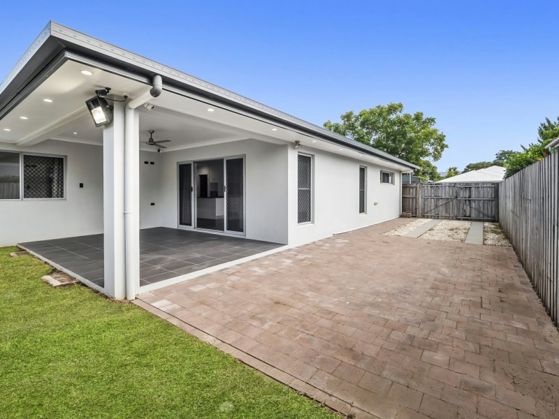 10 Pacific Place, Trinity Park QLD 4879