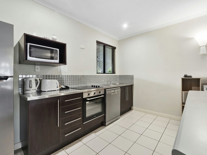 15/81-85 Cedar Road, Palm Cove QLD 4879