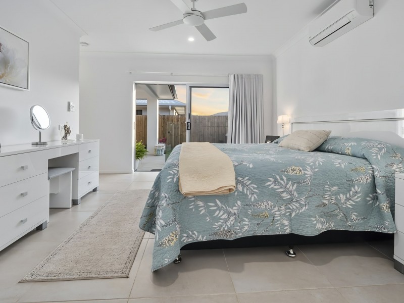 12 Rockingham Parade, Smithfield QLD 4878