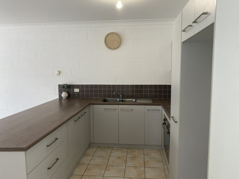 4/527 Varley St, Yorkeys Knob QLD 4878