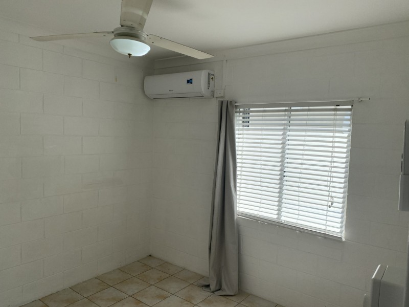 4/527 Varley St, Yorkeys Knob QLD 4878