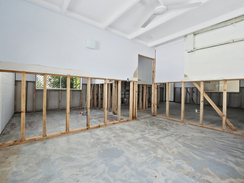15 Mimosa Street, Holloways Beach QLD 4878
