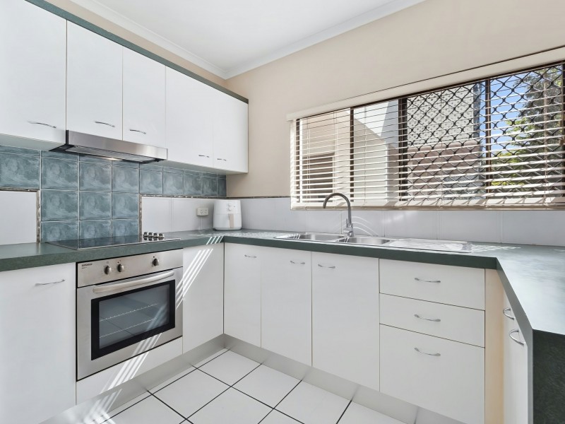 2/17 Rutherford Street, Yorkeys Knob QLD 4878