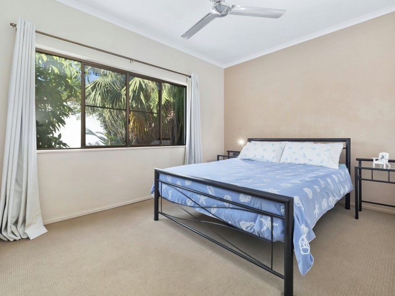 2/17 Rutherford Street, Yorkeys Knob QLD 4878