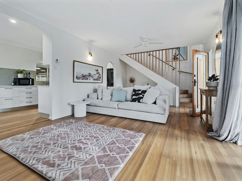 33 Morgan Street, Yorkeys Knob QLD 4878